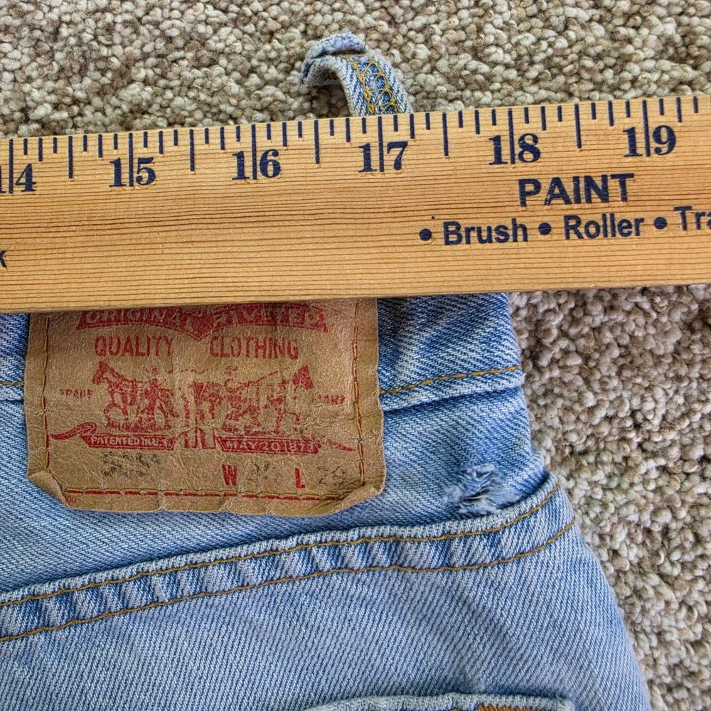 VINTAGE Levi's 505 Regular Fit Jeans Mens 38x29 Light Wash Blue Outdoor Casual